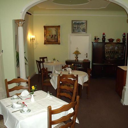 Pension Marienhof Гкоберн-Гондорф Экстерьер фото